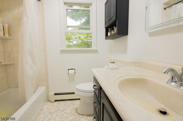 127 Cedar Dr, Andover Twp., NJ 07860