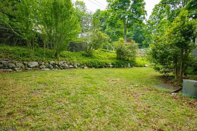 127 Cedar Dr, Andover Twp., NJ 07860