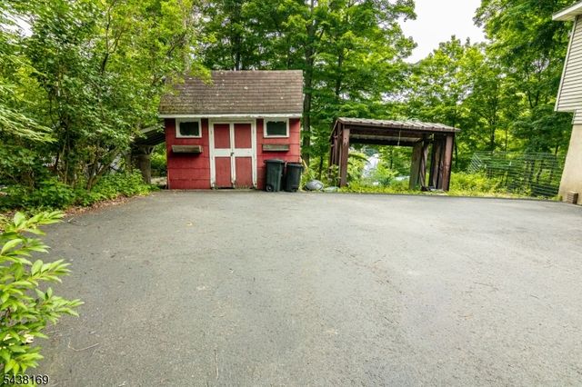 127 Cedar Dr, Andover Twp., NJ 07860