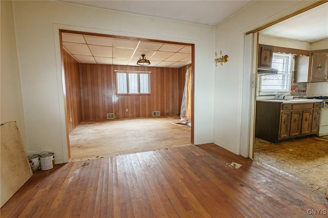 704 Dawes Avenue, Utica, NY 13502