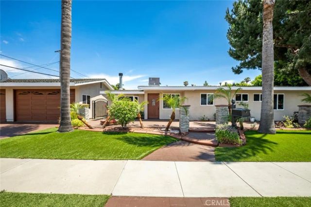 1238 N Studebaker, Long Beach, CA 90815