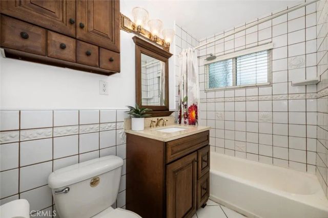 1238 N Studebaker, Long Beach, CA 90815