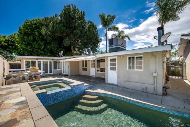 1238 N Studebaker, Long Beach, CA 90815