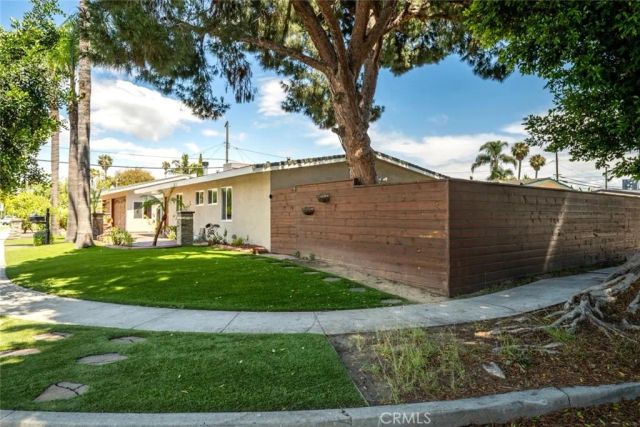 1238 N Studebaker, Long Beach, CA 90815