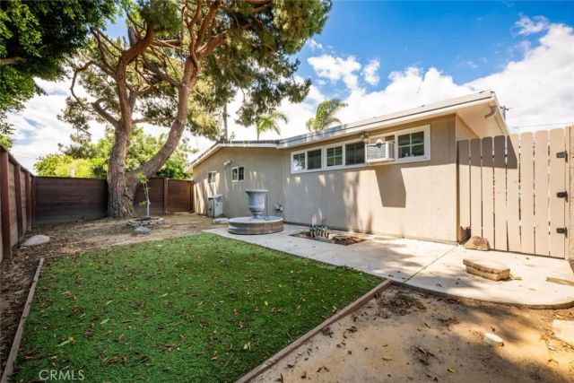 1238 N Studebaker, Long Beach, CA 90815