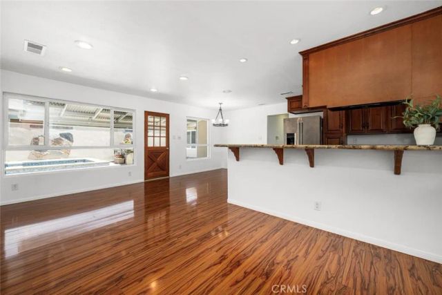 1238 N Studebaker, Long Beach, CA 90815