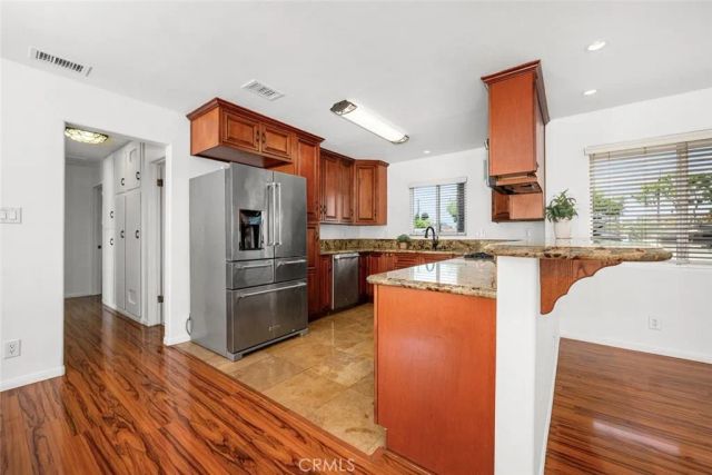 1238 N Studebaker, Long Beach, CA 90815