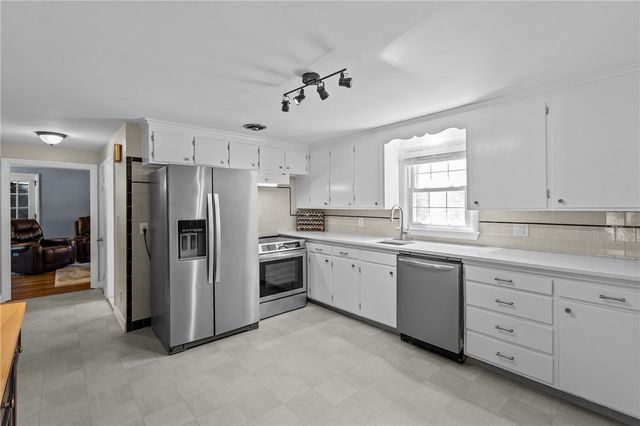 30 Thomas Leighton Boulevard, Cumberland, RI 02864