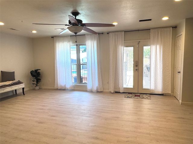 208 Molina Street, Sunnyvale, TX 75182