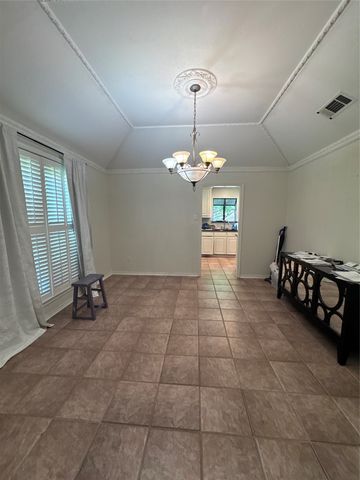 208 Molina Street, Sunnyvale, TX 75182