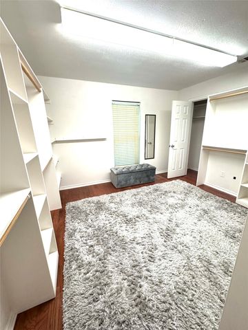 208 Molina Street, Sunnyvale, TX 75182