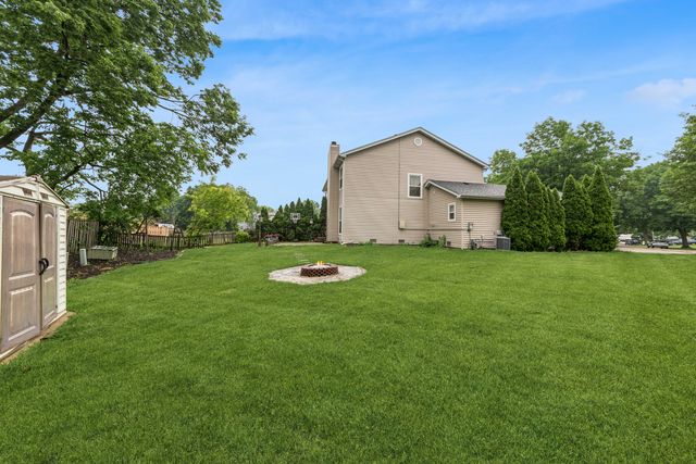 1726 Southbridge Court, Schaumburg, IL 60194