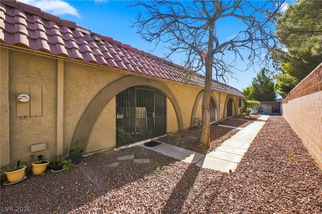 849 Hedge Way 6, Las Vegas, NV 89110