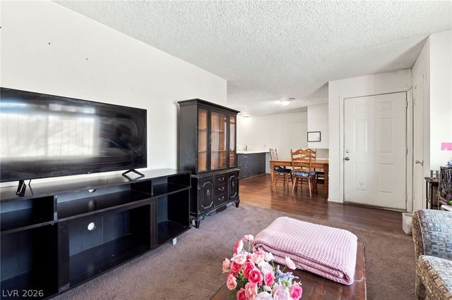 849 Hedge Way 6, Las Vegas, NV 89110