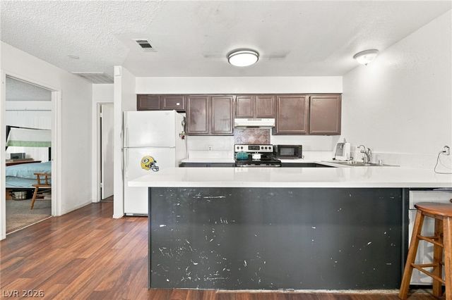 849 Hedge Way 6, Las Vegas, NV 89110