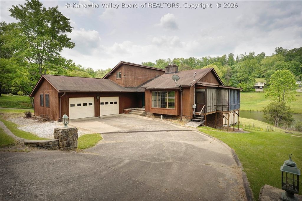 274 Pioneer Lane, Charleston, WV 25314
