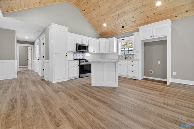 2358 Kuykendall Road, Albertville, AL 35951