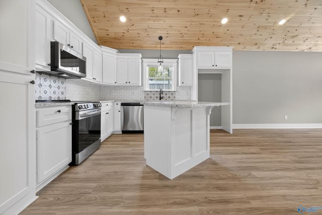 2358 Kuykendall Road, Albertville, AL 35951