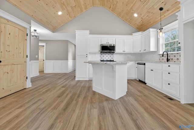 2358 Kuykendall Road, Albertville, AL 35951