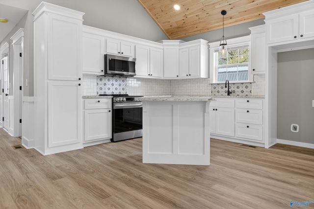 2358 Kuykendall Road, Albertville, AL 35951