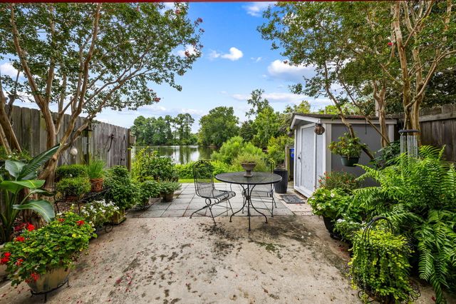 163 Heritage Circle K-8, Mount Pleasant, SC 29464