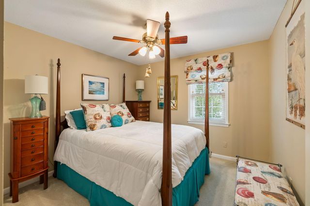 163 Heritage Circle K-8, Mount Pleasant, SC 29464