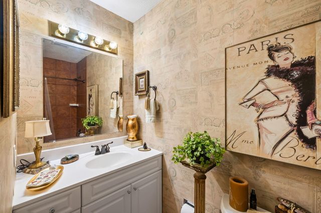 163 Heritage Circle K-8, Mount Pleasant, SC 29464