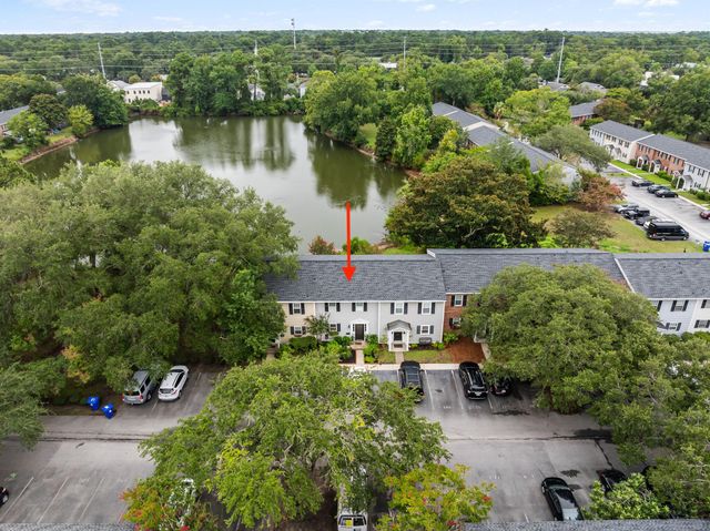 163 Heritage Circle K-8, Mount Pleasant, SC 29464