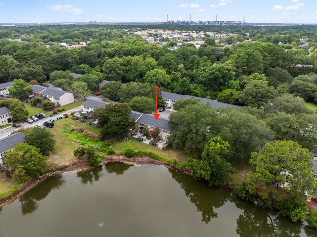 163 Heritage Circle K-8, Mount Pleasant, SC 29464