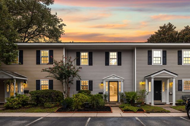 163 Heritage Circle K-8, Mount Pleasant, SC 29464