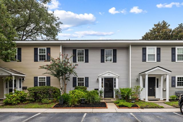 163 Heritage Circle K-8, Mount Pleasant, SC 29464