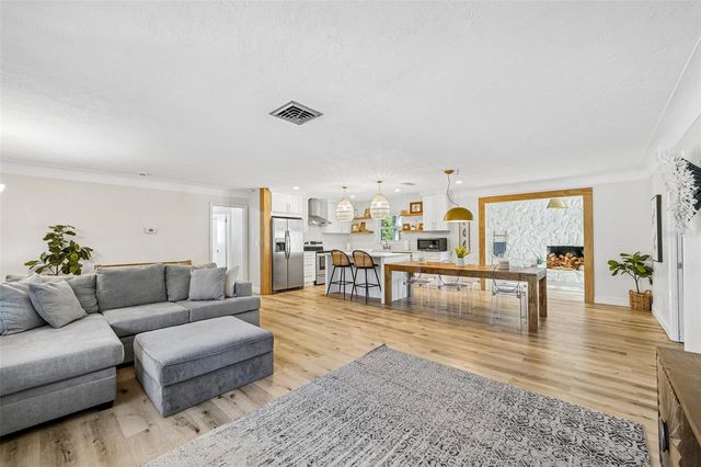 13625 86TH AVENUE, Seminole, FL 33776