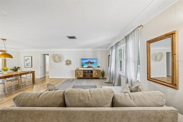 13625 86TH AVENUE, Seminole, FL 33776