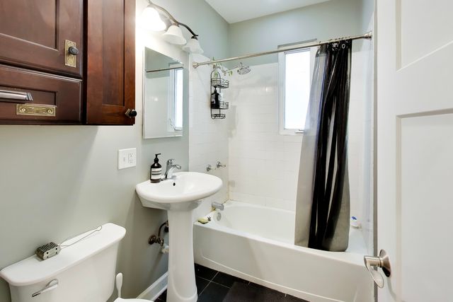 3614 W Shakespeare Avenue, Chicago, IL 60647