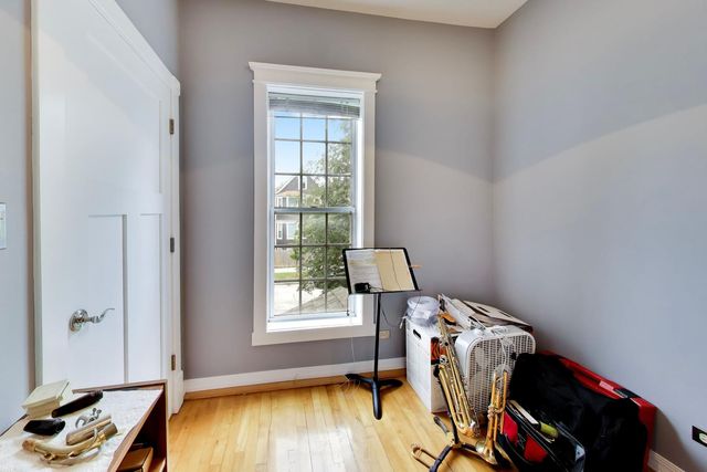 3614 W Shakespeare Avenue, Chicago, IL 60647