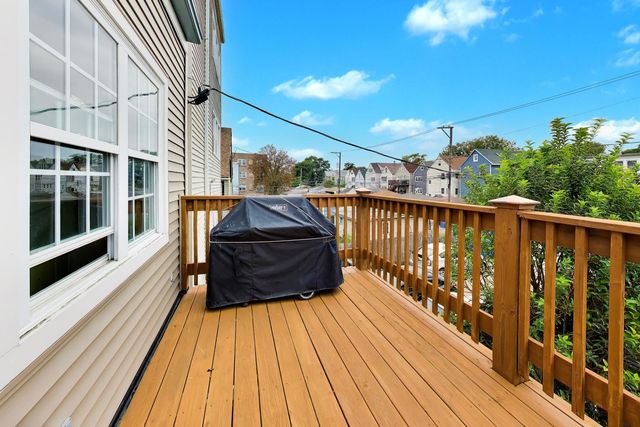 3614 W Shakespeare Avenue, Chicago, IL 60647