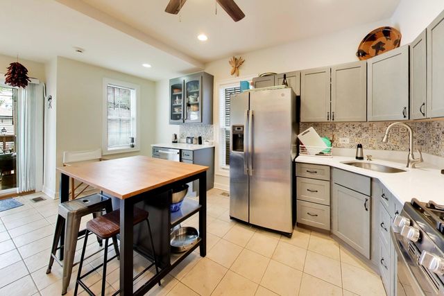 3614 W Shakespeare Avenue, Chicago, IL 60647
