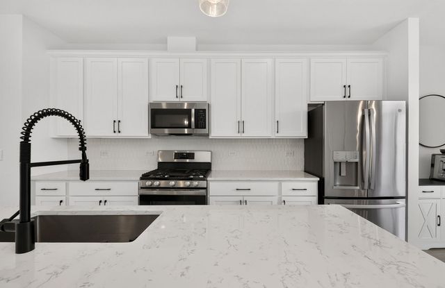 1035 Wren Road, Des Plaines, IL 60018