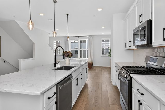1035 Wren Road, Des Plaines, IL 60018