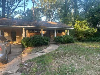 2806 Tara Road, Jackson, MS 39212