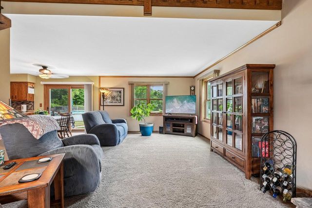 W276S9060 Hidden Lakes DRIVE, Mukwonago, WI 53149