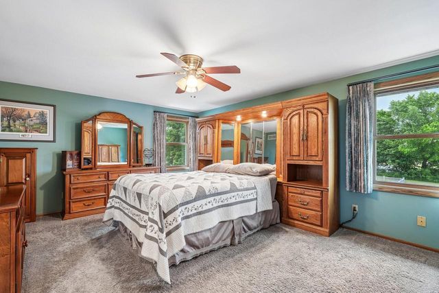 W276S9060 Hidden Lakes DRIVE, Mukwonago, WI 53149