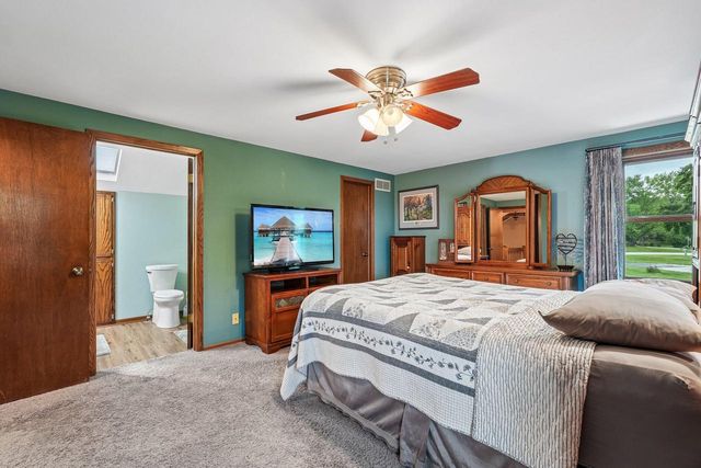 W276S9060 Hidden Lakes DRIVE, Mukwonago, WI 53149