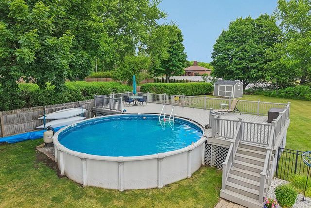 W276S9060 Hidden Lakes DRIVE, Mukwonago, WI 53149