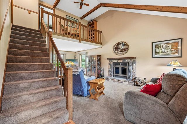 W276S9060 Hidden Lakes DRIVE, Mukwonago, WI 53149