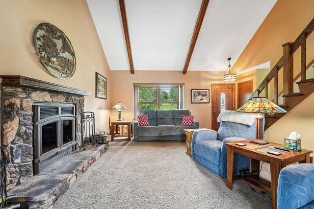 W276S9060 Hidden Lakes DRIVE, Mukwonago, WI 53149