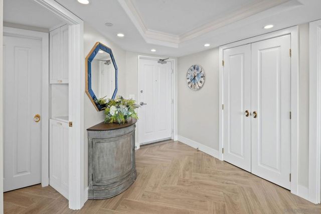 1710 Avenida del Mundo 209, Coronado, CA 92118