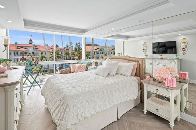 1710 Avenida del Mundo 209, Coronado, CA 92118