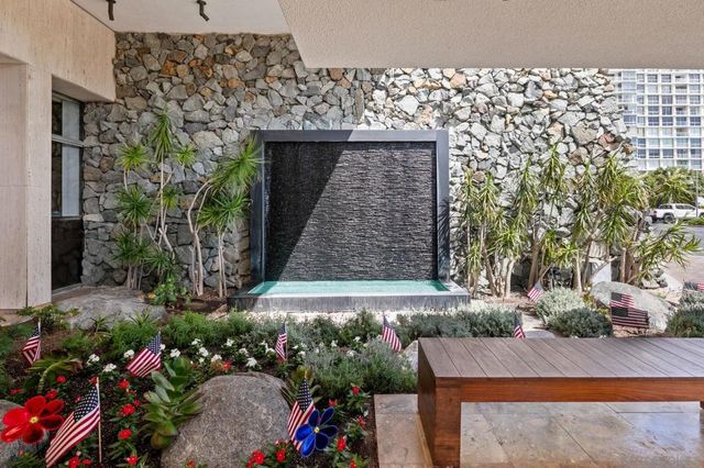 1710 Avenida del Mundo 209, Coronado, CA 92118