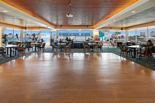 1710 Avenida del Mundo 209, Coronado, CA 92118